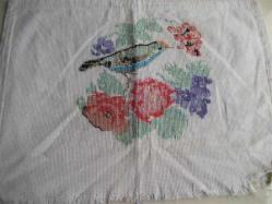 ETAMİN ÜZERİNE KANAVİÇE İŞLEMELİ - KIRLENT - KUŞLU - RENGİ SOLMUŞ