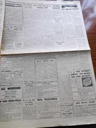 Cumhuriyet Gazetesi - 25 Ocak 1960 - Kıbrıs'a Dair Üçlü Bir Görüşme Yapıldı - 300 Bin Şişe Viski Getirildi -  Haluk Şaman'ın Milletlerarası Basın Enstitüsü (İPİ) ye Cevabı - Doğu Bölgesinde 3 Yıllık Hizmet Süresi Meselesi - Başbakan Adnan Menderes Dün Cumhurbaşkanı Celal Bayar'ı Ziyaret Etti - Muhsin Ertuğrul Amerika'dan Döndü - Milli Türk Talebe Birliği Halktan Yardım İstiyor - Yeşilköy Hava Alanında Yeni Tesisler - Galatasaray Fenerbahçe Yendi Fotoğraf - Adana Canavarı Ramazan Başıbüyük Bu Sabah Ankara'da Odam Ediliyor - Küçük Peyk'in Büyük Gazası Yazan Cemalettin Saraçoğlu Yazı Dizisi - Aşk Eceli Yendi Çeviren Hamdi Varoğlu Yazı Dizisi - Alın Yazısı Yazan Hasan Ali Yücel Köşe Yazısı - Roma Olimpiyatları Röportajı Yapan Arslan Tufan Yazman Yazı Dizisi - Koruyucu Melekler Çizgi Roman - Resimli Roman Bir Çiçekle Yaz Olmaz Yazan Ve Çizen Salih Erimez - Penisilin Devri Sona Mı Eriyor - Kızılyıldız 1 İzmirspor 0  - Federasyon Kupası Kır Koşusu Yapıldı - Derman Ağrı Kesici