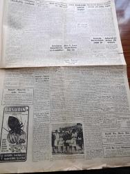 Cumhuriyet Gazetesi - 15 Haziran 1960 - Polis Ve Politika Yazan Nadir Nadi Köşe Yazısı - Milli Birlik Komitesinin Dünkü Tebliği Milli İnkılap Hareketi Hiçbir Şahıs Ve Zümrenin Lehine Yapılmamıştır- Sabıkların Duruşması İstanbulda Yapılacak - Celal Bayar Ve Adnan Menderes'e Gönderilen Eşyalar - Üsküdar Vapuru Faciası İle İlgili Bir İddia -  Ticaret Borsası Hazineye 1 Milyon Hibe Etti - Devlet Ve Hükümet Başkanı Orgeneral Cemal Gürsel  - Umumi Af Çıkarmak İçin Hazırlık Başladı - Demokrat Parti İçin Nasıl Para Toplandı -  Yıldızlar Mahallesinde Komiserdim Beverly Hills Yazan Clinton Anderson Yazı Dizisi - Niçin Atatürk Hasan Ali Yücel Köşe Yazısı - Dümensiz Gemi Yazan Rikkat Köknar Yazı Dizisi - Tito Tarafsız Devletleri Sulhü Kurtarmaya Çağırdı- At Vebası Hastalığı Irak'tan Güney Doğu İllerimize Sirayet Etti - Madagaskar 25 Haziran'da Bağımsızlığa Kavuşacak - Zeka Testlerinin Zararlı Olduğu Anlaşıldı -Başkasının Günahı Çizen Yves Sayol - Yeni Beden Terbiyesi Umum Müdürü Hüsamettin Güreli