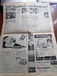 Cumhuriyet Gazetesi - 15 Haziran 1960 - Polis Ve Politika Yazan Nadir Nadi Köşe Yazısı - Milli Birlik Komitesinin Dünkü Tebliği Milli İnkılap Hareketi Hiçbir Şahıs Ve Zümrenin Lehine Yapılmamıştır- Sabıkların Duruşması İstanbulda Yapılacak - Celal Bayar Ve Adnan Menderes'e Gönderilen Eşyalar - Üsküdar Vapuru Faciası İle İlgili Bir İddia -  Ticaret Borsası Hazineye 1 Milyon Hibe Etti - Devlet Ve Hükümet Başkanı Orgeneral Cemal Gürsel  - Umumi Af Çıkarmak İçin Hazırlık Başladı - Demokrat Parti İçin Nasıl Para Toplandı -  Yıldızlar Mahallesinde Komiserdim Beverly Hills Yazan Clinton Anderson Yazı Dizisi - Niçin Atatürk Hasan Ali Yücel Köşe Yazısı - Dümensiz Gemi Yazan Rikkat Köknar Yazı Dizisi - Tito Tarafsız Devletleri Sulhü Kurtarmaya Çağırdı- At Vebası Hastalığı Irak'tan Güney Doğu İllerimize Sirayet Etti - Madagaskar 25 Haziran'da Bağımsızlığa Kavuşacak - Zeka Testlerinin Zararlı Olduğu Anlaşıldı -Başkasının Günahı Çizen Yves Sayol - Yeni Beden Terbiyesi Umum Müdürü Hüsamettin Güreli