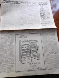 Cumhuriyet Gazetesi - 3 Ağustos 1960 - Harp Akademileri Diploma Töreninde Orgeneral Cemal Gürsel'in Hitabesi - Orgeneral Cemal Gürsel Mezhep Ayrılığını Ortadan Kaldırmak İçin Kararlıyız - Türk Hava Yollarının Yalnız 12 Milyon Lira Benzin Borcu Var - İkinci Cumhuriyetin İhtilal Meclisi Üyeleri 20 Röportajı Yapan Yaşar Kemal Yazı Dizisi - Albayrak Mucip Ataklı İle Görüşme - Genel Nüfus Sayımı 23 Ekim Günü Yapılacak - Profesörler Ali Fuat Başgil'e Cevap Veriyor - Faiz Kaymak Kıbrıs'ta Yeni Bir Parti Kuruyor - Müzisyenler De Grev Hakkı İstiyor - Sabah Şarkısı Yazan Taylor Caldwell Yazı Dizisi - Fidel Castro Artık Siyasi Hayattan Çekiliyor Mu - Burhan Felek Köşe Yazısı - Koruyucusu Melekler Çizgi Roman - Başkasının Günahı Çizen Yves Sayol - Kaatil Kim Yazan Geo Duvic Yazı Dizisi - Milli Lig'in Birinci Devre Fikstürü - Resmen İlk Defa 1908 Olimpiyatına Katıldık - Olimpiyat Kütüphanesi - Olimpiyat Sualleri - Piyale Makarnası - Radyolin Diş Macunu - Elka Suni Tahta Levhaları -