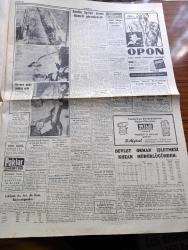 Cumhuriyet Gazetesi - 29 Eylül 1960 - Geçim Derdi Yazan Nadir Nadi Köşe Yazısı - Sabıklar Cezalarını Nerede Çekecekler - Albay Sezai Özkan'a Göre Kurucu Meclis Kurulacak - Komite Üyeleri Amme Hizmeti Göremeyecek - Cemal Gürsel Kokteylde Fotoğraf - Antidemokratik Gösteri Ve Yürüyüş Kanunu Kaldırılıyor - Amerika'dan Adnan Menderes'e Posta İle İncil Gönderildi - Bakanlık 21 Kıbrıslı Öğrenciye Burs Verdi - Basın Mahkemesi Dün Tekrar Faaliyete Geçti - Trakya Din Konusunda En Uyanık Bölgemiz - Düşükler Avrupa'da Yazan Amiral Afif Büyüktuğrul Yazı Dizisi - Sabah Şarkısı Yazan Taylor Caldwell Yazı Dizisi - Büyük Bahçe Yazan Fakir Baykurt Köşe Yazısı - Komünist Çin Birleşmiş Milletler'e Alınmıyor - Cezayir Hükümeti Başkanı Ferhat Abbas Moskova'da - Komiki Şehir Naşit Bey Biyografik Hikaye Yazan Burhan Arpad Yazı Dizisi - Resimli Roman Başkasının Günahı Çizen Yves Sayol - Bay Oscar Karikatür -  Beşiktaş Rapid'i 1 0 Yendi Ve Elendi - Göztepe Beykoz'u 3 2  - Galatasaray B Beşiktaş B'i Yendi
