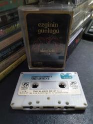 EZGİNİN GÜNLÜĞÜ - ALAGÖZLÜ YAR - KASET [1989 Göksoy Plak - kemik kağıt baskı - bir yüzünde etiket soyulmuş]