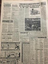 YENİ SABAH GAZETESİ 30 NİSAN 1961 YIL :23 SAYI :7949---Anayasa nın ilk müzakeresi bitti ---Yassıada da yeni şahitler dinlendi --29 Nisan ,Ankara da dün heyecanla kutlandı ---CHP bir gençlik kolu kongresi daha yaptı ---Adam ezen şoför 10 gündür bulunamadı ---Sarper in ismi ile yapılan dolandırıcılık ---Lord Home ,K.Çin Rusya kadar tehlikelidir diyor ---Kadıköy de bir Atatürk Anıtı inşa edilecek ---Nasır Edebiyatı :Siyavuşgil --Radyo Programları ---Bağdat Baktı nın devamı CENTO teşkilatı ---Salı günü ABD fezaya bir adam yollayacak --1961 Türkiye Daktilografi Şampiyonası Dün Yapıldı ---Fenerbahçe de dün 3 ahşap ev yandı --Galatasaray  dün taraftarlarına  bugünkü  G.Birliği maçı için  ümit vermedi :2-0--Beşiktaş,İzmirspor ile yenişemedi :0-0--Beykoz dün A.Ordu yu 3-0 yendi --Basketbol da bugün çeklerle oynuyoruz ---Ordular arası güreş birinciliği bugün başlıyor ---1960 Dış Ticaret Açığımız 493 Milyon Lira --Ortaşark için hayati bir konferans --İsrail ve Arap uçakları çarpıştı ---
