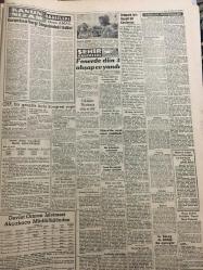 YENİ SABAH GAZETESİ 30 NİSAN 1961 YIL :23 SAYI :7949---Anayasa nın ilk müzakeresi bitti ---Yassıada da yeni şahitler dinlendi --29 Nisan ,Ankara da dün heyecanla kutlandı ---CHP bir gençlik kolu kongresi daha yaptı ---Adam ezen şoför 10 gündür bulunamadı ---Sarper in ismi ile yapılan dolandırıcılık ---Lord Home ,K.Çin Rusya kadar tehlikelidir diyor ---Kadıköy de bir Atatürk Anıtı inşa edilecek ---Nasır Edebiyatı :Siyavuşgil --Radyo Programları ---Bağdat Baktı nın devamı CENTO teşkilatı ---Salı günü ABD fezaya bir adam yollayacak --1961 Türkiye Daktilografi Şampiyonası Dün Yapıldı ---Fenerbahçe de dün 3 ahşap ev yandı --Galatasaray  dün taraftarlarına  bugünkü  G.Birliği maçı için  ümit vermedi :2-0--Beşiktaş,İzmirspor ile yenişemedi :0-0--Beykoz dün A.Ordu yu 3-0 yendi --Basketbol da bugün çeklerle oynuyoruz ---Ordular arası güreş birinciliği bugün başlıyor ---1960 Dış Ticaret Açığımız 493 Milyon Lira --Ortaşark için hayati bir konferans --İsrail ve Arap uçakları çarpıştı ---