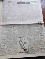 Cumhuriyet Gazetesi - 30 Ekim 1960 - Ankara Üniversitesi Rektörü Suut Kemal Yetkin De İstifa Etti - Yanlış Adım Düzeltilir Yazan Nadir Nadi Köşe Yazısı - Cumhuriyet Bayramı Heyecanla Kutlandı - Milli Birlik Komitesi Üyelerinin Dün Gece Yaptıkları Basın Toplantısı - Vatan Caddesinde Büyük Bir Geçit Resmi Yapıldı - Bebek Davasının Duruşması Yarın Yassıadada Başlıyor - Sabah Şarkısı Yazan Taylor Caldwell Yazı Dizisi - Kuzey Afrika'daki Tehlike Komünizm Değil Cezayir Savaşlarıdır - Başkan Adayı Nixon'a Yumurta Ve Domates Atıldı - Mutlu Akümülatör - Haftanın Şakaları Nikah Çiçeği Yazan Burhan Felek - Profesör Nümbüs'ün Maceraları Çizgi Roman - İstanbul Radyosu Programı - Kıbrıs Türk Kurumları Federasyonu Başkanı Rauf Denktaş İstifa Etti - CENTO Kültür Semineri - Basketbolda Darüşşafaka 56 Modaspor 56 - Beş Klüp Müsabakadan Çekildiler Boks Şampiyonası Yapılmayacak Mı - Galatasaray 3 Karagümrük 0- Yelken Sezonu Dün Kapandı -  Profilo Demir Fabrikası - Fenerbahçe 0 Beykoz 0
