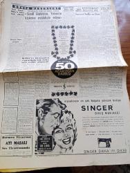 Cumhuriyet Gazetesi - 5 Ekim 1962 - Sel Felaketi Sebebiyle Ölü Sayısı Elliyi Geçti - İsmet İnönü Ankara Olayları Hakkında Dün De Senato İzahat Verdi - Bir Mebusa Söz Verilmeyince Adalet Partililer Senato'yu Terkettiler - Gençler Ankarada Dün De Yürüyüş Yaptılar - Su Seviyesinin 120 Cm Alçaldığı Van Gölünde Nakliyat Felce Uğradı - Muş Tatvan Demiryolu Hattı İnşaatı Durduruldu - NATO Genel Kurmay Başkanları Ankara'da - 1962 1963 Yunus Nadi Armağanı  Makale Yarışması Sosyalizm Yazan Doktor Sait Kırmızıtoprak - Yer Demir Gök Bakır Yazan Yaşar Kemal Yazı Dizisi - Kadı Efendi Usulü Yazan İlhan Selçuk Köşe Yazısı - Küba'yı İktisaden Yıpratmak İçin Daha Sert Tedbirler Alınacak - Rusya'daki İnsanlar çeviren Vahdet Gültekin Yazı Dizisi - Gecenin Ucundaki Işık Yazan Peride Celal Yazı Dizisi - Bay Oscar Karikatür - Profesör Nimbüs'ün Maceraları Çizgi Roman - Namzetler Beyoğluspor'a Karşı Moral Eğitimi Yaptı 12 1 - Cezmi Or Yarışları Bugüne Bırakıldı - Orhan Şeref Apak Milli Lig Devam Edecek Dedi