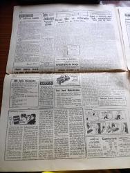 Cumhuriyet Gazetesi - 23 Ocak 1964 - Yunan Dışişleri Bakanı Palamas'ın Cumhuriyet'e Özel Demeci Yunanistan İçin Enosis Bahis Konusu Değildir - İran Şahı Pehlevi Ve Eşi Dün Yeşilköyden Geçip Boyamaya Gittiler -  Makarios Grivas Mücadelesi Sertleşiyor - Londra Konferansının Çıkmazdan Kurtarılması İçin Çalışılıyor - Kaybolduğu Bildirilen Arkeolog İ. Gordon'un Karaman'da Olduğu Dün Anlaşıldı - Herkesin Cenneti Yazan Rikkat Köknar - Lafımızı Bilelim İlhan Selçuk Köşe - Gecekondu Bürosu Kuruldu - Burhan Felek Köşe Yazısı - Sessiz Film Devrinin Yıldızlarından Joseph Schildkraut Öldü - Kıbrıs'tan Röportajlar Yazan Sait A. Terzioğlu - 23 Ocak Piyer Loti Günü Olarak Kabul Edildi - Site Şehir Tiyatrosu - Şirin Devrim Ve Toronto Karacaoğlu Fotoğraf - İstanbul Sahnelerinden Yeni Oyunlar - Metin Serezli Hayvanat Bahçesi Oyununda Fotoğraf- Tiyatrocuların Gözüyle Türk Tiyatrosu - Mahir Canova - Yıldız Kenter - Engineer Cezzar