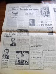 Cumhuriyet Gazetesi - 23 Ocak 1964 - Yunan Dışişleri Bakanı Palamas'ın Cumhuriyet'e Özel Demeci Yunanistan İçin Enosis Bahis Konusu Değildir - İran Şahı Pehlevi Ve Eşi Dün Yeşilköyden Geçip Boyamaya Gittiler -  Makarios Grivas Mücadelesi Sertleşiyor - Londra Konferansının Çıkmazdan Kurtarılması İçin Çalışılıyor - Kaybolduğu Bildirilen Arkeolog İ. Gordon'un Karaman'da Olduğu Dün Anlaşıldı - Herkesin Cenneti Yazan Rikkat Köknar - Lafımızı Bilelim İlhan Selçuk Köşe - Gecekondu Bürosu Kuruldu - Burhan Felek Köşe Yazısı - Sessiz Film Devrinin Yıldızlarından Joseph Schildkraut Öldü - Kıbrıs'tan Röportajlar Yazan Sait A. Terzioğlu - 23 Ocak Piyer Loti Günü Olarak Kabul Edildi - Site Şehir Tiyatrosu - Şirin Devrim Ve Toronto Karacaoğlu Fotoğraf - İstanbul Sahnelerinden Yeni Oyunlar - Metin Serezli Hayvanat Bahçesi Oyununda Fotoğraf- Tiyatrocuların Gözüyle Türk Tiyatrosu - Mahir Canova - Yıldız Kenter - Engineer Cezzar