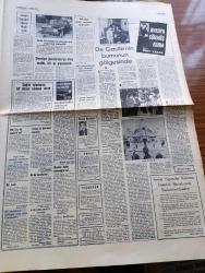 Cumhuriyet Gazetesi - 17 Ekim 1967 - CHP Genel Sekreteri Bülent Ecevit Türkiye İşçi Partisi'nin Tutumunu Tehlikeli Görüyor - Öğrenci Yurtlarına 5 Lira Zam Yapıldı - Yüksek İslam Enstitüsü Müdürü Necati Çerçioğlu Atatürk'ün Yolundan Yürümeyi Öğütledi - Profesör Reşit Sönmez Atatürk Üniversitesi Rektörlüğünden Atandı - Elizabeth Taylor Richard Bütün Çiftinin Yeni Filmi Dr. Faust - Adalet Bakanlığı Yeni Orman Tasarısını Anayasa'ya Aykırı Buldu - Aylak Musa Karikatür - Altıncı Filo Misafirimiz Değildir Yazan İlhan Selçuk Köşe Yazısı - Fidel Castro Che Guevara Öldü Dedi - Rusya Seferi Yazan Yılmaz Çetiner Yazı Dizisi - Alev Alev Yazan F. W. Kenyon Yazı Dizisi - Avrupa Görmüş Adam Yazan Ümit Yaşar Yazı Dizisi - Pepsi'yi Yazan Ve Paris'te Başarıyla Oynayan Genç Fransız Sanatçısı Pierrette Bruno - Vahi Öz Tiyatrosu - İtalya'nın Ünlü Futbol Yıldızı Torino'lu Luigi Metini Trafik Kazasında Can Verdi - Türkiye Kupasında Maçların Tarihleri Dün Belli Oldu - Spor Toto Haberleri