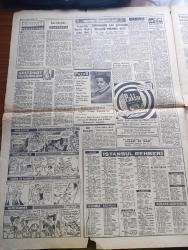 Yeni Sabah Gazetesi - 1 Şubat 1960 - Cezayirde Kan Dökülmeye Başladı - Oran Bölgesinde Milliyetçilerle Ordu Birlikleri Arasında Vuku Bulan İlk Çarpışmada 13 kişi Öldü 34 Yaralı Var - Otomobilinden Çıkarken Saldırıya Uğrayan Safa Kılıçlıoğlu Saldıranların Resmini Savcılığa Veriyor - İsmet İnönü ile Kasım Gülek Konya'ya Gidiyor - Bir İdareci Hakem Baha Kırçılı Dün Sahada Dövdü - Bir Genç Polisin Gözü Önünde Karısını Öldürüp İntihar Etti - Sabah Penceresinden Bazı Kitaplar Yazan Siyavuşgil - Saltanat Rüzgarları Yazan Sevda Sezer Yazı Dizisi - Judd Saxon Çizen Ken Bald - Hasbi Tembeller Çizen Mort Walker - Cafer İletişim Hürmüz Çizen Altan Erbulak - Hayk Mammer Çizen Oğuz Aral - Kızılyıldız Bugün İstanbul'a Geliyor - Fenerbahçe'nin Rakibini 3 2 Yendiği Maçın Sonunda Bir Feriköy İdarecisi Hakemi Sahada Dövdü Fotoğraflar - Hakem İdareci İle Barıştı - Galatasaray - İstanbulspor Kasımpaşa'yı Rahat Mağlup Etti