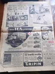 Hürriyet Gazetesi - 21 Haziran 1955 - Kırşehir'de Cumhuriyetçi Millet Partisi Osman Bölükbaşı'nın İltihakiyle Büyük Bir Miting Yaptı - Kasım Gülek Muğla CHP Kongresinde Yine Ceketsiz Ve Çorapsız Konuşup Muhtelif Tenkidler Yaptı - Akis Davası Temyize Nakledildi - Arjantin'de Her An Düşmesi Beklenen Peron'un Yerine Ordu Vekili Lucero Geliyor - Vecihi Hürkuş'un Kaçırılan Bulgar Hükümeti Bize İade Edecek - Ankara'da Kibrit Ve Gaz Bulunamıyor - Dedektif Nik'in Maceraları Çizgi Roman - Kıbrıs'ta Yeniden Bombalar Patladı - İtalya Karşısında B Takım İle Çıkmanın Bir Faydası Yoktur - Gina Lollobrigida Hayatını Anlatıyor Yazan Gina Lollobrigida Yazı Dizisi - Günah Yolcusu Aşk Ve Macera Romanı Çizen Faruk Geç - Başladığı Gibi Telif Roman Yazan H. Sayhan Yazı Dizisi - Fatoş Çizgi Roman - Güngörmüşler Çizgi Roman - Gökler Hakimi Gordon Çizgi Roman - Nilüfer Çizgi Roman - Alman IFA Kamyonları - Roja Toz Şampuan - Gripin - Motor Gezintisi Ve Birkaç Plaj Kıyafeti