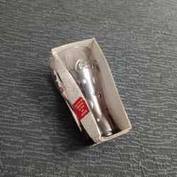 Kutusunda Coca Cola 50. Yıl Bardağı.