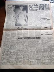 Hürriyet Gazetesi - 4 Ağustos 1958 - Türkiye'ye Yapılacak Dış Yardım 359 Milyon Dolar - Kıbrıs'ta Türkler Himaye Edilmiyor - Kruşçef Gizlice Çin'e Gitti - Irak'ın Bağımsız Kalmak Azminden Batı Memnun - Kasım Gülek Açılan Krediye Memnunuz Fakat Diyor - Acı Hayaller Macera Romanı Yazan Chris Massie Yazı Dizisi - Dedektif Nik'in Maceraları Çizgi Roman - Hürriyet'in 50. Yıldönümü 1908 1958 Yazan Nizamettin Nazif Tepedelenlioğlu Yazı Dizisi - Esir Melek Aşk Ve Macera Romanı Çizen Faruk Geç - Jean Seberg Beyaz Perdeyi Terketmeyecek - Mafia 50 Senedir Amerika'yı Titreten Cinayet Şebekesi Yazan Ed Reid Yazı Dizisi - Gözlerden Uzaklaşınca Dünya Yazan Hüsamettin Müstakimoğlu Yazı Dizisi - Türkiye Atletizm Birincilikleri Sona Erdi - Remondini Milli Takım Antrenörü Mü Oluyor -  Fatoş Çizgi Roman - Güngörmüşler Çizgi Roman - Gökler Hakimi Gordon Çizgi Roman