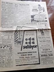 Hürriyet Gazetesi - 4 Ağustos 1958 - Türkiye'ye Yapılacak Dış Yardım 359 Milyon Dolar - Kıbrıs'ta Türkler Himaye Edilmiyor - Kruşçef Gizlice Çin'e Gitti - Irak'ın Bağımsız Kalmak Azminden Batı Memnun - Kasım Gülek Açılan Krediye Memnunuz Fakat Diyor - Acı Hayaller Macera Romanı Yazan Chris Massie Yazı Dizisi - Dedektif Nik'in Maceraları Çizgi Roman - Hürriyet'in 50. Yıldönümü 1908 1958 Yazan Nizamettin Nazif Tepedelenlioğlu Yazı Dizisi - Esir Melek Aşk Ve Macera Romanı Çizen Faruk Geç - Jean Seberg Beyaz Perdeyi Terketmeyecek - Mafia 50 Senedir Amerika'yı Titreten Cinayet Şebekesi Yazan Ed Reid Yazı Dizisi - Gözlerden Uzaklaşınca Dünya Yazan Hüsamettin Müstakimoğlu Yazı Dizisi - Türkiye Atletizm Birincilikleri Sona Erdi - Remondini Milli Takım Antrenörü Mü Oluyor -  Fatoş Çizgi Roman - Güngörmüşler Çizgi Roman - Gökler Hakimi Gordon Çizgi Roman