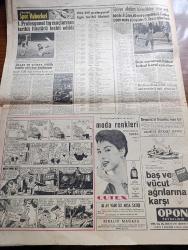 Hürriyet Gazetesi - 4 Ağustos 1958 - Türkiye'ye Yapılacak Dış Yardım 359 Milyon Dolar - Kıbrıs'ta Türkler Himaye Edilmiyor - Kruşçef Gizlice Çin'e Gitti - Irak'ın Bağımsız Kalmak Azminden Batı Memnun - Kasım Gülek Açılan Krediye Memnunuz Fakat Diyor - Acı Hayaller Macera Romanı Yazan Chris Massie Yazı Dizisi - Dedektif Nik'in Maceraları Çizgi Roman - Hürriyet'in 50. Yıldönümü 1908 1958 Yazan Nizamettin Nazif Tepedelenlioğlu Yazı Dizisi - Esir Melek Aşk Ve Macera Romanı Çizen Faruk Geç - Jean Seberg Beyaz Perdeyi Terketmeyecek - Mafia 50 Senedir Amerika'yı Titreten Cinayet Şebekesi Yazan Ed Reid Yazı Dizisi - Gözlerden Uzaklaşınca Dünya Yazan Hüsamettin Müstakimoğlu Yazı Dizisi - Türkiye Atletizm Birincilikleri Sona Erdi - Remondini Milli Takım Antrenörü Mü Oluyor -  Fatoş Çizgi Roman - Güngörmüşler Çizgi Roman - Gökler Hakimi Gordon Çizgi Roman