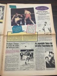 MİLLİYET SPOR GAZETESİ - 27 HAZİRAN 1973-transferin gözdeleri-nezih alkış-dünyanın en büyük atleti-halterde Amerika’nın işi-yılın menajeri-mükafat gezisi-iki eski Kasımpaşalı hazım ve Recep-Mithat bayrak-Fenerbahçe-Fuzi Selami-prof tözüm-tirespor -Eskişehirspor-Malatya-eski muhafız gücü-ortaç koleji şampiyon-Balıkesirli mahmut-Ali İhsan karayiğit-Kemal Gülçelik -Necati karakaya-Yavuz Bayraktar-kız karateciler-erkek gazeteciler-Almanya’da oturan Trabzonlu bir taraftar-Balıkesir’de minik öğrenciler-Ajda Pekkan-Ödemiş şampiyonlığu-milli takımın en genç güreşçisi-minik Beşiktaşlılar-tekvando Şampiyonası-balkan atıcılık Şampiyonası-Maraş‘ta kara kucak-İsmet iraz