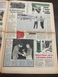 MİLLİYET SPOR GAZETESİ - 27 HAZİRAN 1973-transferin gözdeleri-nezih alkış-dünyanın en büyük atleti-halterde Amerika’nın işi-yılın menajeri-mükafat gezisi-iki eski Kasımpaşalı hazım ve Recep-Mithat bayrak-Fenerbahçe-Fuzi Selami-prof tözüm-tirespor -Eskişehirspor-Malatya-eski muhafız gücü-ortaç koleji şampiyon-Balıkesirli mahmut-Ali İhsan karayiğit-Kemal Gülçelik -Necati karakaya-Yavuz Bayraktar-kız karateciler-erkek gazeteciler-Almanya’da oturan Trabzonlu bir taraftar-Balıkesir’de minik öğrenciler-Ajda Pekkan-Ödemiş şampiyonlığu-milli takımın en genç güreşçisi-minik Beşiktaşlılar-tekvando Şampiyonası-balkan atıcılık Şampiyonası-Maraş‘ta kara kucak-İsmet iraz