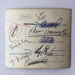 FİLİZ AKIN'IN OĞLU İLKER İNANOĞLU'NUN ORİJİNAL FOTOĞRAFI - 10 x 9 cm EBADINDA - İLKER İNANOĞLU (YUMURCAK) KARATE SIRASINDA UÇAN TEKME ATARKEN ÇEKİLMİŞ BİR KARE