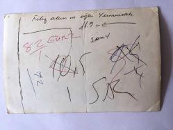 FİLİZ AKIN'IN OĞLU İLKER İNANOĞLU'NUN ORİJİNAL 2'Lİ FOTOĞRAF SETİ - 18 x 12 cm EBADINDA - İLKER İNANOĞLU (YUMURCAK) DENİZ KENARINDA ADINI TAŞIYAN TEKNE İLE ve YUMURCAK SİNEMASININ DIŞTAN BİR GÖRÜNÜMÜ