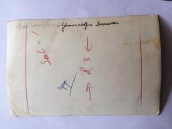 FİLİZ AKIN'IN OĞLU İLKER İNANOĞLU'NUN ORİJİNAL 2'Lİ FOTOĞRAF SETİ - 18 x 12 cm EBADINDA - İLKER İNANOĞLU (YUMURCAK) DENİZ KENARINDA ADINI TAŞIYAN TEKNE İLE ve YUMURCAK SİNEMASININ DIŞTAN BİR GÖRÜNÜMÜ