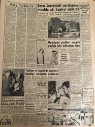 YENİ SABAH GAZETESİ 5 AĞUSTOS 1960 YIL :23 SAYI :7686--Gürsel tasfiye sebebini açıkladı ---Devlet Başkanı Sakıtlar İhsan Dağıtır Gibi Rütbe Dağıttı Dedi ---Dz.Bankası iç hatlarda fiyat indirimi yapacak ---Emekliye ayrılan generaller ---İthalatta kısıntı yapılmayacak --Safa Yalçuk tevkif edildi ---Çapkın hırsız ın  hakikisi yakalandı ---Türkiye için ,200 milyon dolarlık iktisadi kredi planı açıklandı ---Müsamahasızlık ,Ama Kökü :Siyavuşgil --Radyo Programları ---Kenar semtlerindeki perakendeci esnafta sıkı kontrol edilecek ---Muhalefet partileri kongre yaptığı için yıktırılan bina ---Yetkiner ve Aygün ün sorguları Belediye sarayında yapılacak ---Salacak Canavarı için hüküm günü :24 Eylül --Müzik Kulübü :The Browns , Thank You For Calling ---Rotterdam da binicilerimiz takım halinde şampiyon ---Enternasyonal turnuvaya 13  ecnebi tenisçi geliyor ---Rapıd :22 senelik Avusturya birincisi --Amatör Milliler Roma ya gidecek --Sovyet Rusya ilk defa Olimpiyad şampiyonu ---