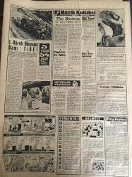 YENİ SABAH GAZETESİ 5 AĞUSTOS 1960 YIL :23 SAYI :7686--Gürsel tasfiye sebebini açıkladı ---Devlet Başkanı Sakıtlar İhsan Dağıtır Gibi Rütbe Dağıttı Dedi ---Dz.Bankası iç hatlarda fiyat indirimi yapacak ---Emekliye ayrılan generaller ---İthalatta kısıntı yapılmayacak --Safa Yalçuk tevkif edildi ---Çapkın hırsız ın  hakikisi yakalandı ---Türkiye için ,200 milyon dolarlık iktisadi kredi planı açıklandı ---Müsamahasızlık ,Ama Kökü :Siyavuşgil --Radyo Programları ---Kenar semtlerindeki perakendeci esnafta sıkı kontrol edilecek ---Muhalefet partileri kongre yaptığı için yıktırılan bina ---Yetkiner ve Aygün ün sorguları Belediye sarayında yapılacak ---Salacak Canavarı için hüküm günü :24 Eylül --Müzik Kulübü :The Browns , Thank You For Calling ---Rotterdam da binicilerimiz takım halinde şampiyon ---Enternasyonal turnuvaya 13  ecnebi tenisçi geliyor ---Rapıd :22 senelik Avusturya birincisi --Amatör Milliler Roma ya gidecek --Sovyet Rusya ilk defa Olimpiyad şampiyonu ---