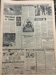 YENİ SABAH GAZETESİ 14 AĞUSTOS 1960 YIL :23 SAYI :7695---Bazı düşüklere ait tahkikat sona erdi --D.P Radyo idaresine 14 milyon lira borçlu ---Fuar 25 devlet katılıyor --İnkılap Mahkemeleri Kanunu Yarın Meriyette ---U-2 Pilotunun ailesi Rusya da --Rusya ile Kızıl Çin arasında ihtilal --İki Belediye memuru hileli makbuzlarla para toplamış ---Eski şarkı ! :Siyavuşgil ---Türkiye olarak yalnız Konya ile iki üç vilayet görünen garip  harita ---Cumhuriyet in ilanı münasebetiyle Kıbrıs ta bir program hazırlandı --İstanbul da nüfus başına 160 litre su sarf ediliyor ---Yüzme bilmeyen ırk :Eskimolar ---Hadiseli maçta Beşiktaş A.Gücü yenişemedi :1-1--K.Gümrük ve K.Paşa rakiplerini yendi ---Kızlar 4x100 m yeni Türkiye rekoru Ankara ( Gülay ,Gül ,İlknur ,Aycan ) 51 