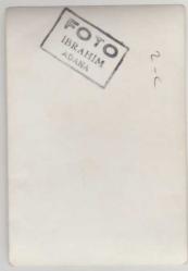 EĞİTİM TARİHİ - FOTO İBRAHİM ADANA - SİYAH ÖNLÜKLÜ KIZ ÖĞRENCİLER SİYAH BEYAZ FOTOĞRAF