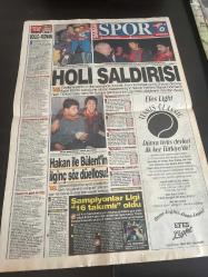 SABAH SPOR GAZETESİ-3 ARALIK 1993-Fenerbahçe-Aydın Bayram-hüsamettin acar-Murat deveci-aygün Özipek-cimbom radoyu gözden çıkarttı-Polat Rıdvan-Sazak Osieck radyoya karşı -Kayseri cimbom‘u gözüne kestirdi-Beşiktaş-Trabzon-Cevat kol-Tolga hiçyılmaz-Mehmet demircan-Karadeniz Fırtınası körfezi yıktı-Altay maçı-Efes-basketbol-Sedat Çamdelen-Zeytinburnuspor Bursaspor maçı-güreş kulüplerinde tantana büyük destek-Osman Çırpan-Ersin uysal- hıncal Uluç-Erdal Çelik-Şampiyonlar Ligi 16 takımlı oldu-Gaziantepspor-