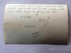 FİLİZ AKIN'IN ORİJİNAL FOTOĞRAFI - 18 x 12 cm EBADINDA - FİLİZ AKIN, NECDET TOSUN'UN CENAZE TÖRENİNDEYKEN ÇEKİLMİŞ BİR KARE, 13 MAYIS 1975