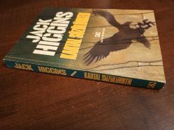 Kartal Süzülürken - Tezgah Kitabevi