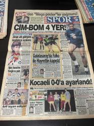 SABAH SPOR GAZETESİ -15 EKİM 1993-fenerbahçe-osieck- Tayfun Özsoy-aygün Özipek-Tanju’dan jübile isteği-Aykut akıcı-Cevat kol-Trabzonspor-Trabzon hocası güneş-moral maçı-Beşiktaş’ın file bekçisi-potada zirve yarışı gittikçe kızışıyor-Ortaköy ile Ütü dipte-alp can -at yarışı sonuçları-bilek güreşi nin kaderi Erdem’de-milli takım hocası Terim’in hatası-Karşıyaka tam kadro-Boğaziçi—veteranlar- Nilgün Cerrahoğlu-Kemertaş Galatasaray-Bahadır Çok İşler-Aykut akıcı