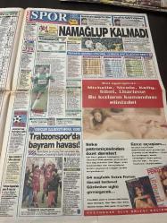 SABAH SPOR GAZETESİ -7 ARALIK 1993- cimbom devleşiyor-Şampiyonlar Ligi finalini hedefleyen Galatasaray-Süleyman Rodop-Moskova-Barcelona Monako-Balkanlar ve milletvekilleri Moskova’ya hücum ediyor-üçüncü ligde haftanın görünüşü-ikinci ligde haftanın görünüşü-Spor Toto ve loto-Türkiye ikinci lig leri puan cetvelleri-Türkiye üçüncü ligleri puan cetvelleri-zeytinburnu’nda yüzler gülmüyor-Sarıyer’de Karabük galibiyeti- Samsunspor-Türkiye birinci ligde 13. hafta böyle geçti-Bursa’da prim doping-Kocaeli’nde kurtara sorgulama-Serdar Çakmak-Trabzonspor-Cevat kol-fenerde sıkıyönetim-aygün Özipek-Beşiktaş maçına kadar futbolculara rahat yok-Murat deveci-Sazak rıdvannı Turan’a havale etti-Recep Şeker-Kartal’ın ilk yarı hedefi 31 puan-Beşiktaş