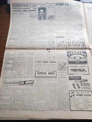 Cumhuriyet Gazetesi - 6 Ocak 1952 - Gene Mi Koptu Yazan Nadir Nadi Köşe Yazısı - Mersin'in Kurtuluş Bayramı Ve Bir Hadise - Erzurum'da Zelzele Kurbanlarının Sayısı Gittikçe Artıyor - Vefa Stadında Hakem Sulhi Garan Seyirciler Tarafından Tecavüzü Uğradı - 700,000 Lirayı Aşan Yolsuzluk - Hür Milletler Fikir İşçileri Konferansı - Başbakan Adnan Menderes'in Dünkü Ziyaretleri - Yeni Pullar - Amerika'da Mektupları Yazan Haluk Durukal - Hindile Yazan Falih Rıfkı Atay - 2000 Yılın Sevgilisi Yazan Refik Halid Karay Yazı Dizisi - Hava Kurumunun Motor Ve Uçak Fabrikaları - Libyayı 9 Devlet Resmen Tanıdı - Aydın'da Yakalanan Ticaniler - Galatasaray Kasımpaşa'yı 2 0  Yendi - Fenerbahçe Beşiktaş Ve Fenerbahçe'nin Teessür Uyandıran Kararları - Ummanlarda Tek Başına Yazan Fred Rebell Yazı Dizisi - Deutz Dizel Motorları - Sabite Tur - Hoover çamaşır makinesi - Nacar saat