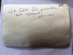 AJDA PEKKAN'IN ORİJİNAL 3'LÜ FOTOĞRAF SETİ - 18 x 12 cm ve 18 x 10 cm EBADINDA 3 ADET FOTOĞRAF- AJDA PEKKAN, POLİS TEŞKİLATININ 140. KURULUŞ YILDÖNÜMÜ NEDENİYLE DÜZENLENEN KUTLAMA GECESİNDE SAHNEYE ÇIKMADAN ÖNCE MUKAVELE İMZALARKEN ÇEKİLMİŞ 3 FARKLI KARE, MEHMET AĞAR & MARAL ÖZTEKİN, 23 MART 1985