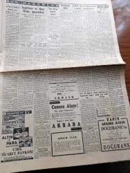Cumhuriyet Gazetesi - 25 Haziran 1953 - Ankara Atina Ve Belgradda Müşterek Bir Tebliğ Yayınlandı - CHP Kurultayında Yapılan Açıklamalar - Kurultaydan Notlar - Güney Kore Başkanı Rhee'nin Tehditleri - Büyük Cihad Gazetesi Mesulleri Mahkum Oldular - Doğu Almanya'da Sonra Polonya Da Karışıyor - 1953 Türkiye İkinci Güzeli Belgin Doruk Fotoğraf - Ankara Karması Dün Atina'ya 2 1 Yenildi - Muzaffer Kayalıbay Hadisesine Karışanlar Anlatıyor - Öldüren Aşk Yazan Georges Simenon Yazı Dizisi - Florya Tesislerinde Yolsuzluk - Hürriyetine Ebediye Civarında İnşa Edilecek Göçmen Evleri - İzmir Fuarına Bu Sene 16 Devletin İştiraki Katileşti - Bizde Fiyatlar Yazan Burhan Felek Köşe Yazısı - Cennet Yolu Yazan Steinbeck Yazı Dizisi - İstanbul Ankara Radyosu Programı - Avrupa'nın İlk Gangsterleri Çeviren Mazhar Kunt Çizgi Roman - Dünya Hadiseleri Everest'in Fethi - Piç Kurusu Yazan Azmiye Hami Güven Yazı Dizisi - Büyük Cihad Mesul Müdürü Kemal Bülbül'ün Mahkumiyeti Tasdik Edildi - Halda Yazı Makinesi