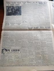 Cumhuriyet Gazetesi - 25 Haziran 1953 - Ankara Atina Ve Belgradda Müşterek Bir Tebliğ Yayınlandı - CHP Kurultayında Yapılan Açıklamalar - Kurultaydan Notlar - Güney Kore Başkanı Rhee'nin Tehditleri - Büyük Cihad Gazetesi Mesulleri Mahkum Oldular - Doğu Almanya'da Sonra Polonya Da Karışıyor - 1953 Türkiye İkinci Güzeli Belgin Doruk Fotoğraf - Ankara Karması Dün Atina'ya 2 1 Yenildi - Muzaffer Kayalıbay Hadisesine Karışanlar Anlatıyor - Öldüren Aşk Yazan Georges Simenon Yazı Dizisi - Florya Tesislerinde Yolsuzluk - Hürriyetine Ebediye Civarında İnşa Edilecek Göçmen Evleri - İzmir Fuarına Bu Sene 16 Devletin İştiraki Katileşti - Bizde Fiyatlar Yazan Burhan Felek Köşe Yazısı - Cennet Yolu Yazan Steinbeck Yazı Dizisi - İstanbul Ankara Radyosu Programı - Avrupa'nın İlk Gangsterleri Çeviren Mazhar Kunt Çizgi Roman - Dünya Hadiseleri Everest'in Fethi - Piç Kurusu Yazan Azmiye Hami Güven Yazı Dizisi - Büyük Cihad Mesul Müdürü Kemal Bülbül'ün Mahkumiyeti Tasdik Edildi - Halda Yazı Makinesi