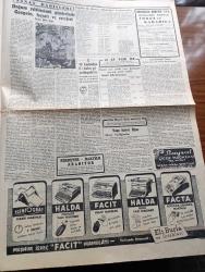 Cumhuriyet Gazetesi - 25 Haziran 1953 - Ankara Atina Ve Belgradda Müşterek Bir Tebliğ Yayınlandı - CHP Kurultayında Yapılan Açıklamalar - Kurultaydan Notlar - Güney Kore Başkanı Rhee'nin Tehditleri - Büyük Cihad Gazetesi Mesulleri Mahkum Oldular - Doğu Almanya'da Sonra Polonya Da Karışıyor - 1953 Türkiye İkinci Güzeli Belgin Doruk Fotoğraf - Ankara Karması Dün Atina'ya 2 1 Yenildi - Muzaffer Kayalıbay Hadisesine Karışanlar Anlatıyor - Öldüren Aşk Yazan Georges Simenon Yazı Dizisi - Florya Tesislerinde Yolsuzluk - Hürriyetine Ebediye Civarında İnşa Edilecek Göçmen Evleri - İzmir Fuarına Bu Sene 16 Devletin İştiraki Katileşti - Bizde Fiyatlar Yazan Burhan Felek Köşe Yazısı - Cennet Yolu Yazan Steinbeck Yazı Dizisi - İstanbul Ankara Radyosu Programı - Avrupa'nın İlk Gangsterleri Çeviren Mazhar Kunt Çizgi Roman - Dünya Hadiseleri Everest'in Fethi - Piç Kurusu Yazan Azmiye Hami Güven Yazı Dizisi - Büyük Cihad Mesul Müdürü Kemal Bülbül'ün Mahkumiyeti Tasdik Edildi - Halda Yazı Makinesi