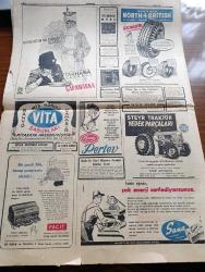 Cumhuriyet Gazetesi - 23 Şubat 1954 - Ölçü Hasreti Yazan Nadir Nadi Köşe Yazısı - Bütçenin Tümü Üzerindeki Müzakereler Sona Erdi - Türk Pakistan Paktı Ve Mısırlı Tahrikleri - Maliye Bakanı Hasan Polatkan Dün Bütçeyi Müdafaa Etti - Galatasaray Öğretmenleri  Beraat Ettiler - Rahmetli Abidin Daver'e Ordunun Şükran Duygusu - Günde 20.000 Ton Kömür Çıkaracağız - Hilton Oteli'nden Konacak Tablolar Meselesi Oldu - İnce Memed Yazan Yaşar Kemal Yazı Dizisi - Üniversiteliler Kıbrıs'a Bağlılık Gösterisi Tertip Ettiler - Yabancı Sermaye Kanunu Yazan Burhan Felek Köşe Yazısı - Pakistan'da Şükran Günü İlan Edildi - Türkiye Eskrim Birincilikleri - Karayağız Tercüme Eden B.F. Yazı Dizisi - İngiltere'de Yeni Biri Dans Fotoğrafları - Aşk Herşeyin Üstünde Yazan Sermed Sami Uysal Yazı Dizisi - Büyük Adli Hatalar Esrarlı Bir Oyuncunun Çeviren Mazhar Kunt - Resimli Roman Liman Cinayeti Yazan Georges Simenon - Sandıklar Dolusu Elbise İle Seyahat Eden Kraliçe Elizabeth