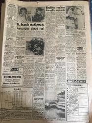 YENİ SABAH GAZETESİ 30 ARALIK 1961 YIL :24 SAYI :8190---Aybar Kurucu Meclisin Kararlarını Tanımıyor ---50 Fırına dün baskını yapıldı --Bir genç kendinden 10 büyük karısını öldürdü --Amerika bir eliyle verdiğini öteki eliyle geri almaktadır ---Miting için Galata Köprüsü ve Taksim den geçmek yasak --58 Dosya da haksız iktisap bulunamadı ---İthalatta yeniden kolaylık sağlandı ---Mümtaz Tarhan AP İstanbul İl Başkanı Oldu ---Sosyal Cumhuriyet ! :Siyavuşgil ---Belediye Yılbaşı için hazırlığını bitirdi --Radyo Programı ---Tatvan a musallat olan kısa boylu haydutlar ---Tshombenin muavini yeni bir hükümet darbesi hazırlıyor --Bir ama 9 yıla mahkum oldu --Sinema :Gıgı ,--M.Brando mahkemede karısından dayak yedi --İthalatta yeniden kolaylık sağlandı --Bugün Beşiktaş ,K.Paşa ile oynuyor ---Lefter bu hafta hayatımın maçını oynayacağım diyor --Metin dünkü antrenmanda üç gol attı --Özerengin :Kritik maçlara ecnebi hakem getirteceğiz --Voleybolda Galatasaray D.Şafaka oynuyor ---