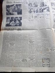 Cumhuriyet Gazetesi - 26 Eylül 1954 - Başvekil Adnan Menderes'in Almanya Seyahatine Dair Demeci - Atom Sulh Planı - Kıbrıs Etrafında Tartışma Başlıyor - Sıtkı Yırcalı Son Tebliğlere Dair İzahat Aldı - Profesör Fahrettin Kerim Gökay Belediye İşletmelerine Zam Yapmayacağız Diyor - 1001 Kuyu Yazan Va Nü Yazı Dizisi - Londra Geceleri Yazan Robert Fabian Yazı Dizisi - Yarışmaya Alışma Yazan Hasan Ali Yücel Köşe Yazısı - RKO Film Stüdyoları Kapatılıyor - Kan Bankası Hazırlıkları - Artist Audrey Hepburn Evlendi - Fransa'da Uçan Daireler Çoğaldı - Milli Takım Kadrosu - Naci Erdem - Ali İhsan Karayiğit - Turgay Şeren - Lefter Küçükandonyadis - Kürekçi Edin Öke Fenerbahçe'den İstifa Etti - Bahçeden Bir Adam Girdi Yazan Perihan Zorlu Yazı Dizisi - Montesi Hadisesinin İçyüzü Yazan Hami S. Yazı Dizisi - İskandinavya Notları Yazan Aydemir Balkan Yazı Dizisi - Resimli Romanımız Yeşil Saksı Yazan George Simenon - Günün Resimleri - Nebabiş Trençkot