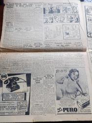 Cumhuriyet Gazetesi - 7 Kasım 1954 - Hep Bir Yolun Yolcusu Yazan Nadir Nadi Köşe Yazısı - Amerika Bahriye Vekili Charles Spark Thomas İle Yapılacak Görüşmeler - Cezayirde Fevkalade Ahval İlan Edildi - Adnan Menderes Gelecek Ay Mısır'a Gidiyor - Üniversiteler Öğrencileri Siyasete Uğraşma Yasağı Hakkında Ne Diyorlar - Moskova'da İhtilal Yıldönümü Toplantısı - 287 Mahalle Ve 265 Köyde Bugün Muhtar Seçimleri Yapılıyor - Merhamet Yazan Nicholas Monsarrat Yazı Dizisi - Tanzimat Yazan Hasan Ali Yücel Köşe Yazısı - Boşluk Tiyatrosundan Gelen Ses Yazan Ömer Sami Coşar Köşe Yazısı - Eski Kraliçe Neriman Üçüncü Bir İzdivaç Peşinde Koşuyor - Fransız Cumhurbaşkanı Rene Coty Hayatında İlk Defa Eyfel Kulesi Eylül Çıkacak - Amerikan Dünya Basketbol Şampiyonu Oldu - Fenerbahçe İstanbulspor'u 2 0 Yendi - 1001 Kuyu Yazan Va Nü Yazı Dizisi - Zoraki Diplomat Yazan Yakup Kadri Karaosmanoğlu Yazı Dizisi - Profesör Piccarde Denizde 4000 Metre Derinliğe Nasıl İnebiliyor - Film Yıldızı Gönül Yazar