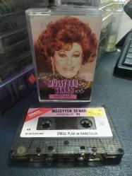 MÜZEYYEN SENAR 1991 - NOSTALJİ - KASET [1991 Simge Plak - kağıt baskı - sarı bandrol]