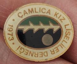 1973 ÇAMLICA KIZ LİSELİLER DERNEĞİ MİNELİ ALTIN SIVAMA NADİR YAKA ROZETİ ÜÜÜ2A1 PEK ÇIKMAZ