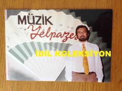 SEZEN CUMHUR ÖNAL'IN ORİJİNAL 2'Lİ FOTOĞRAF SETİ - 13 x 9 cm EBADINDA - SEZEN CUMHUR ÖNAL'IN MÜZİK YELPAZESİ PROGRAMI ÇEKİMLERİNDEN 2 FARKLI KARE