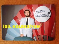 SEZEN CUMHUR ÖNAL'IN ORİJİNAL 3'LÜ FOTOĞRAF SETİ - 13 x 9 cm EBADINDA - SEZEN CUMHUR ÖNAL'IN MÜZİK YELPAZESİ PROGRAMI ÇEKİMLERİNDEN 3 FARKLI KARE