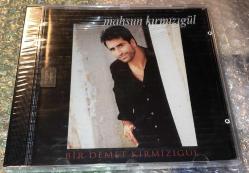 MAHSUN KIRMIZIGÜL BİR DEMET KIRMIZIGÜL CD SIFIR JELATİNLİ AMBALAJINDADIR