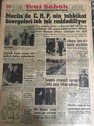 YENİ SABAH GAZETESİ 17 ŞUBAT 1960 YIL :22 SAYI :7530---Meclis de CHP nin tahkikat önergeleri tek tek reddediliyor --Çocuk kanı emen bir şahıs daha yakalandı --Basın için af ümidi zayıflatıldı--Sandık cinayeti sanığı Zeki ,suçu inkar ediyor --Milli Basketçi Şevket Taşlıca ,ağır yaralandı --Mandıra soyan iki kişi jandarmaya silah çekti ---Sabbare :Siyavuşgil --İstanbul Rehberi --Cezayir isyanında elebaşılık yapanlar muhakeme edilecek ---Senelik Kazancı Milyonları Geçen Strip-Tease Yıldızları ---Fenerbahçe ,Beykoz karşısında favori --Beşiktaş idarecileri arasında ihtilaf var ---Spor-Toto bu yıl tatbik edilecek --Ankaralılar Federasyonu Protesto Ediyor --D.Şafakalı Şevket feci bir kaza geçirdi --S.S Cihanoğlu serbest giriş kartlar mevzuunda kulüpleri suçlu buluyor ---Fenerbahçeli Muhalifler Seleksion Komitesini Seçti --