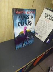 Hades'in Dirilişi - Vampir Armina